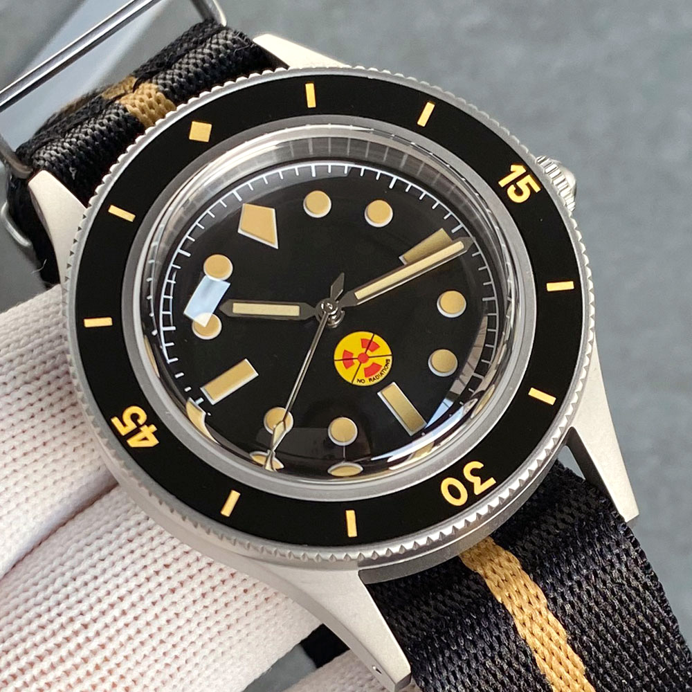 Seiko Watch Presage - タンドリオ 50ファゾムズ ジャパン NH35 ダイバーズウォッチ バブルサファイアガラス