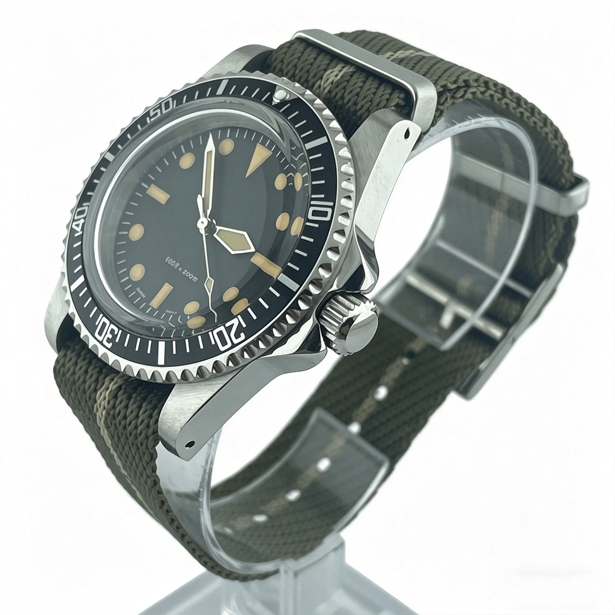 39.5mm ダイバーレトロウォッチ カレンダーなし アクリ - Tropic Strap Vintage のレビューと価格